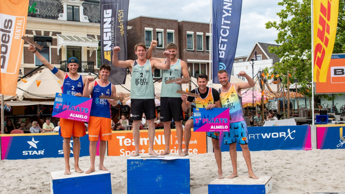 Mannen beachtoernooi Almelo