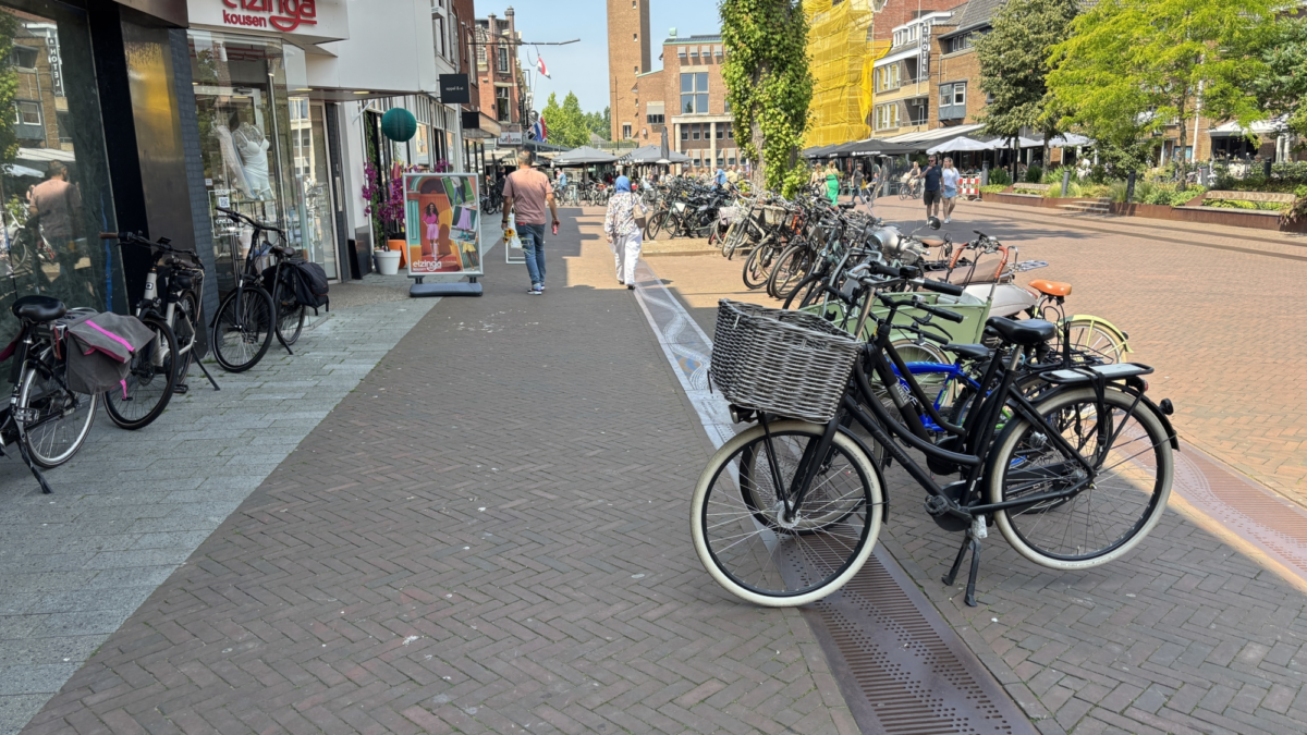 20250614 fietscoaches hengelo fietsen binnenstad enschedesestraat IMG 7609