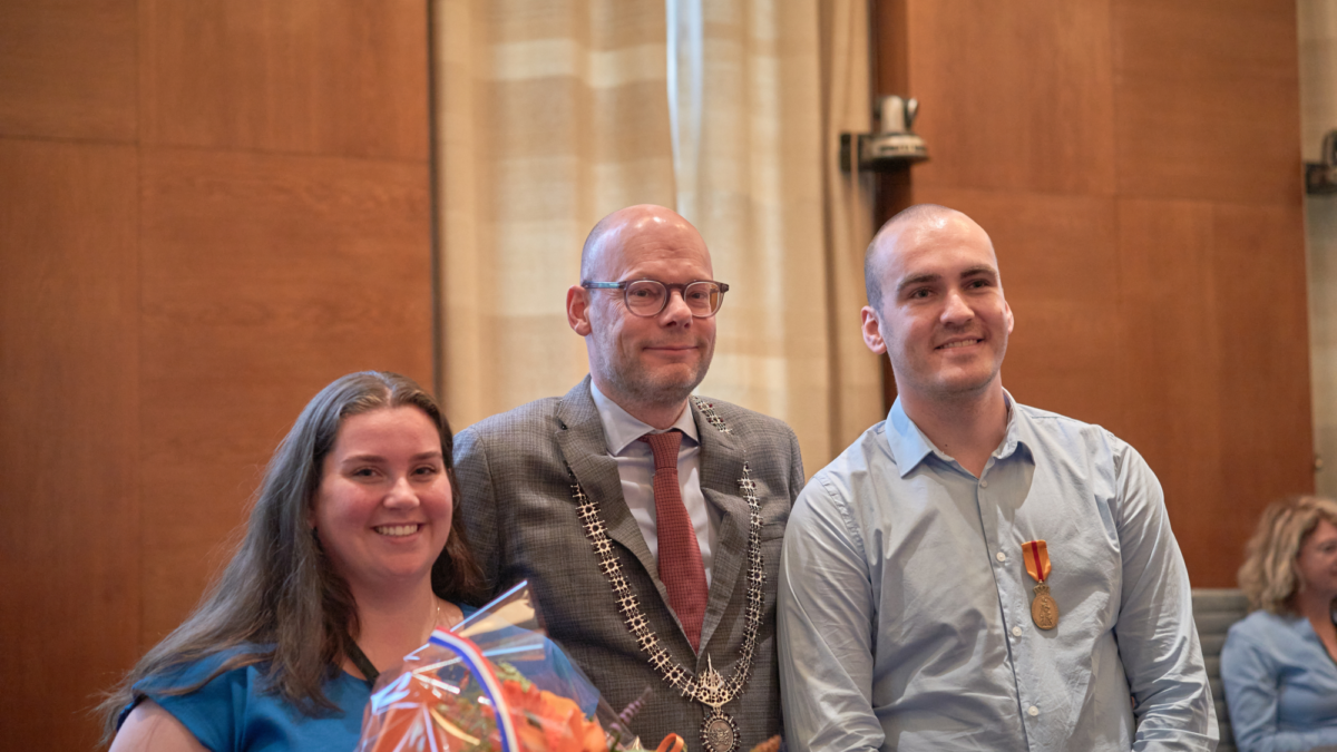 Ruben van Rumpt - Roelof Bleker - Bronzen Erepenning voor Menslievend Hulpbetoon