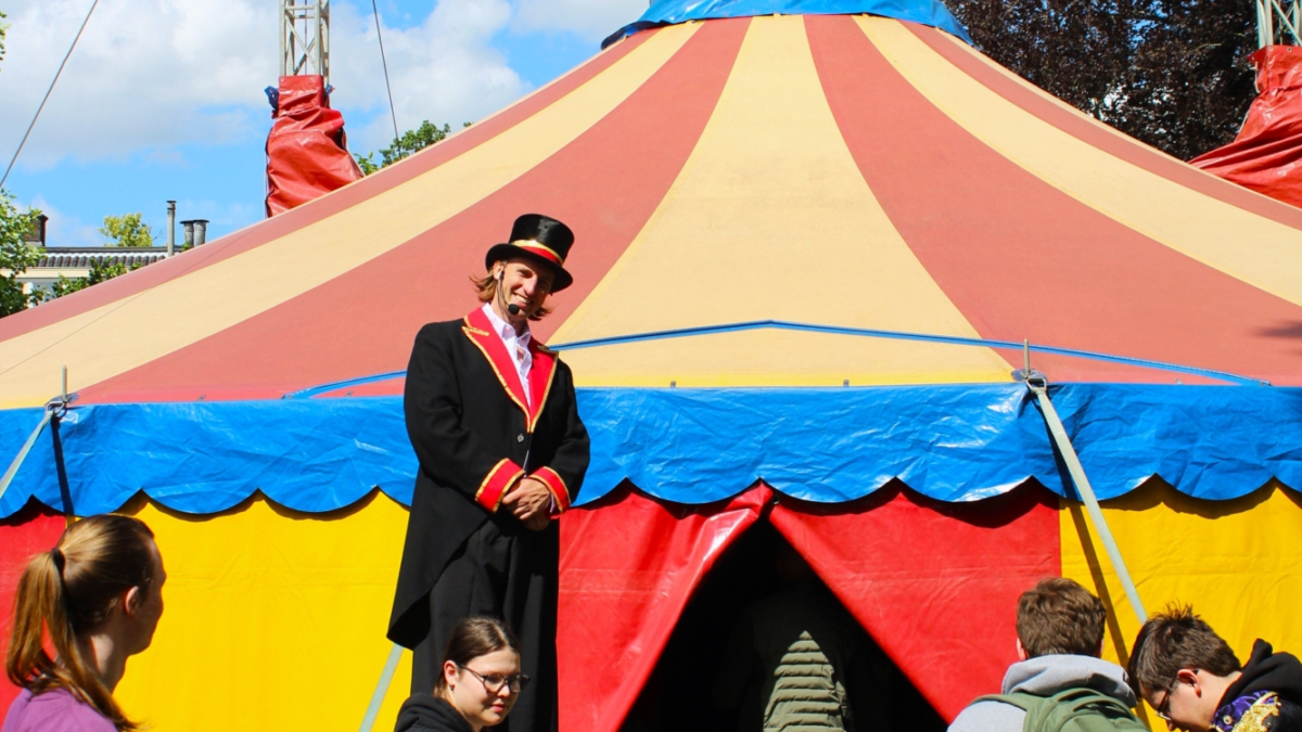 Circus 1