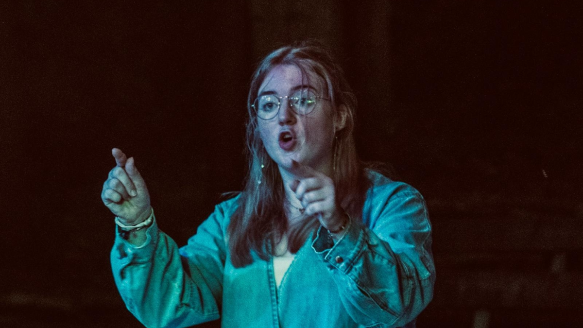 Lieke dirigeert