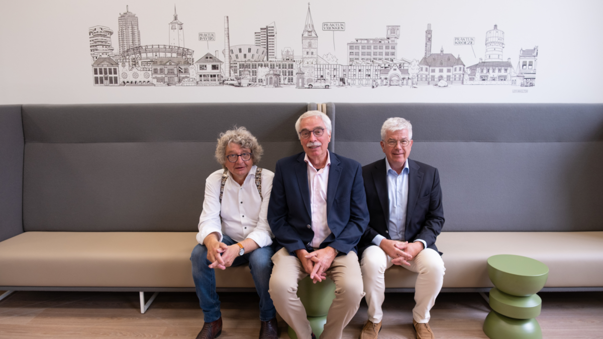 Huisartsen Carens Enschede Ton Davids Rob Vrenken en Peter Kroeze foto door Jeanette Scholten