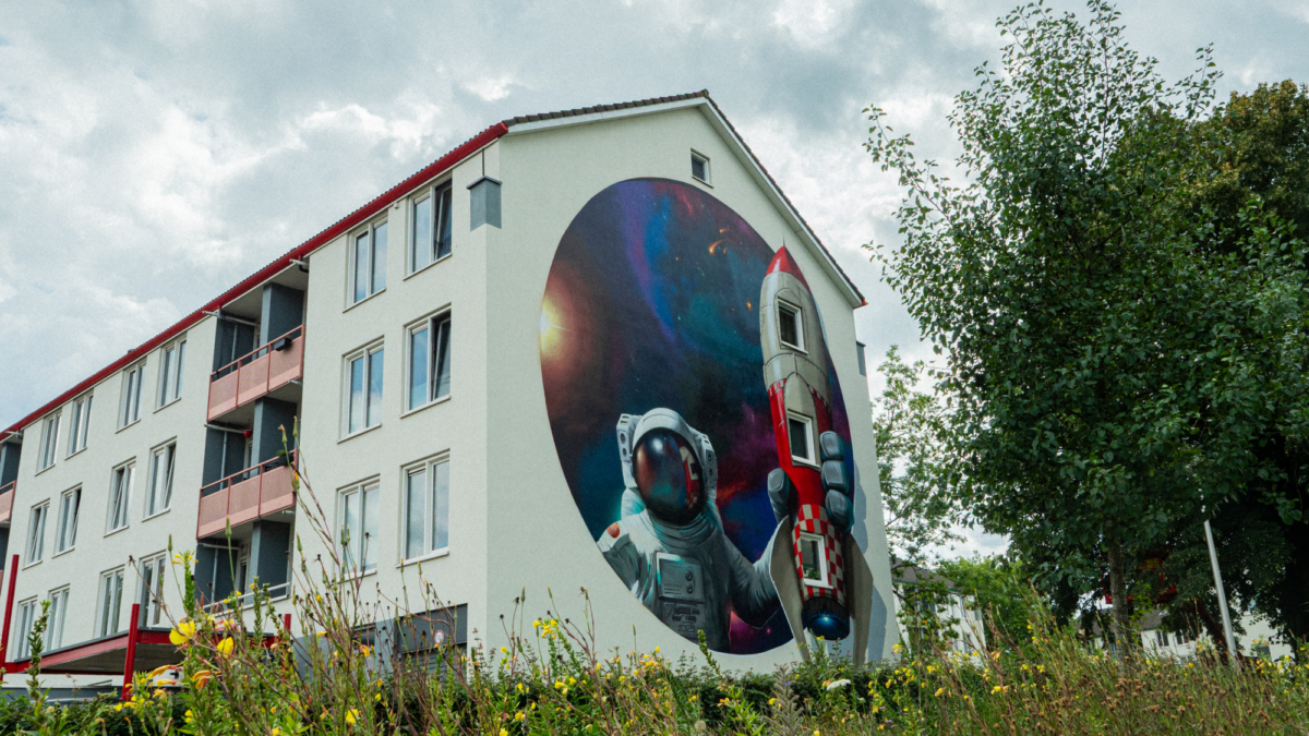 20250731 mural enschedepromotie jupiterstraat streetart astronaut 02