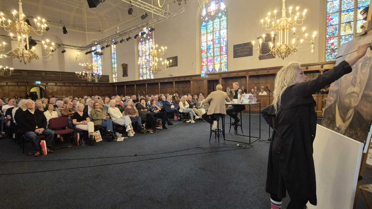 Sonna schildert tijdens presentatie Willy Berends