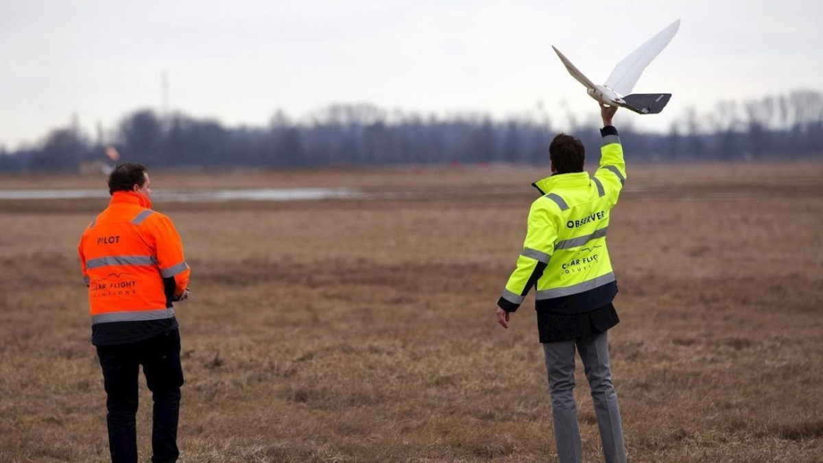 Clear Flight Solutions robotvogel RTV Oost