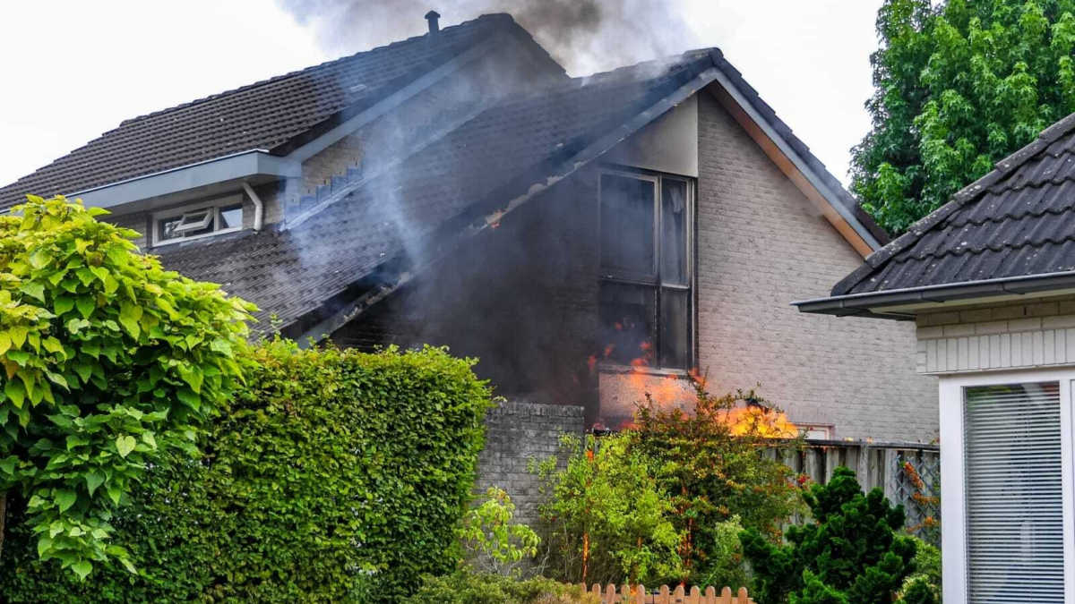 20250831 woningbrand Enschede News United Dennis Bakker