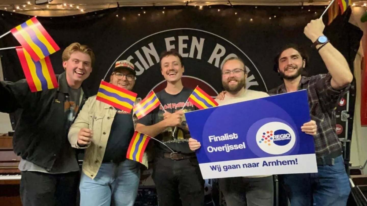 Poelepetaten naar Regio Songfestival