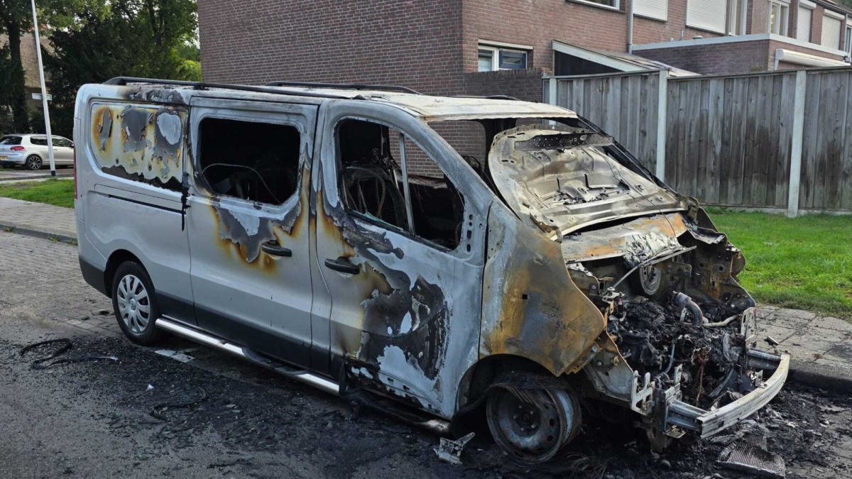 20250920 brand bus Glanerbrug News United Dennis Bakker