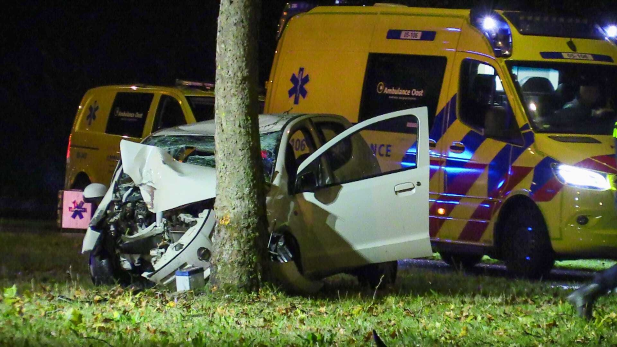 20251005 aanrijding auto hasselerbaan hengelo dennis bakker news united