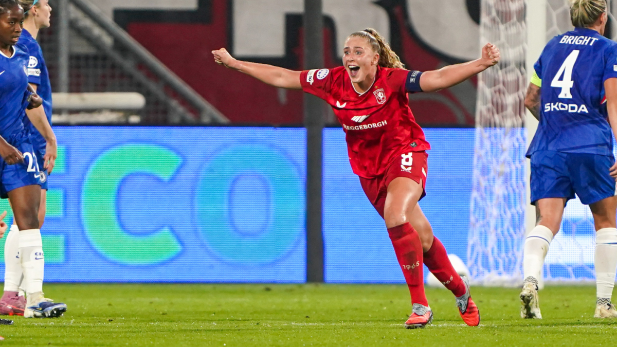 251008 fc twente chelsea Orange Pictures