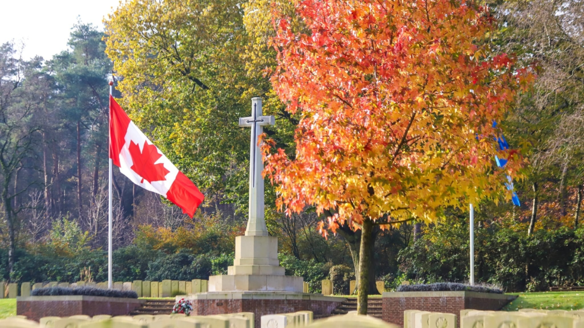 Canadese Begraafplaats foto