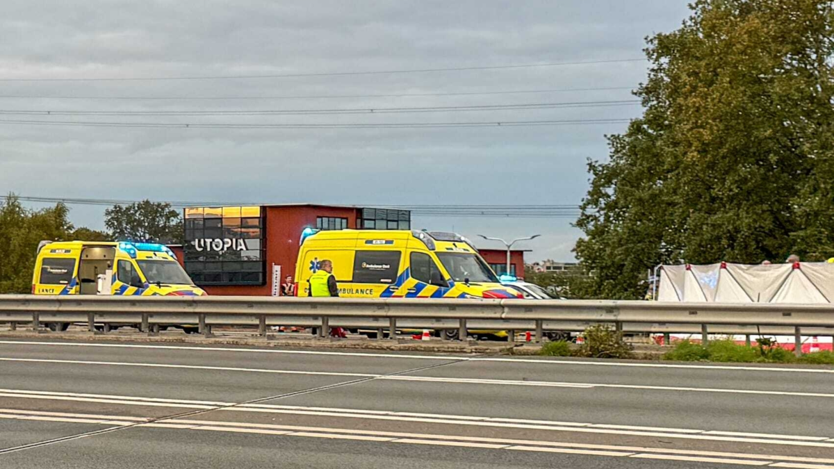 251022 aanrijding A35 Almelo-Zuid