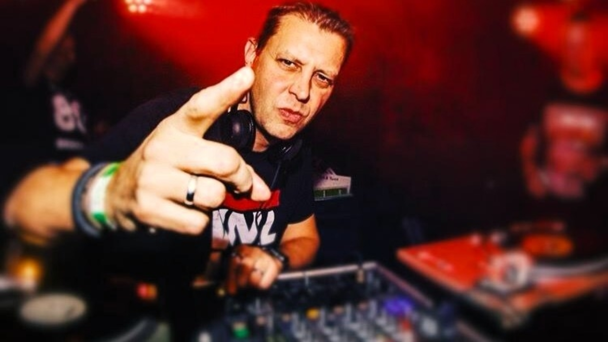 251031 michel vinyl junk