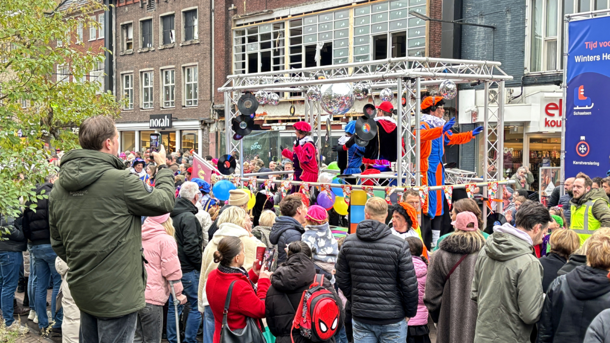 20251115 aankomst sinterklaas hengelo IMG 0322