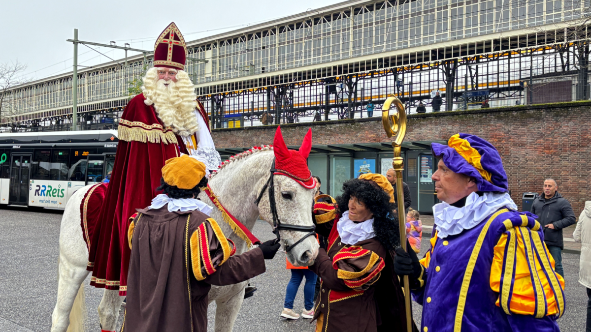 20251115 aankomst sinterklaas hengelo IMG 0268