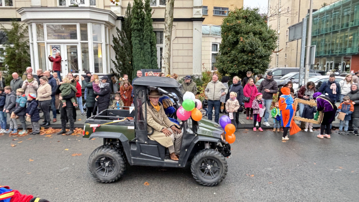 20251115 aankomst sinterklaas hengelo IMG 0288