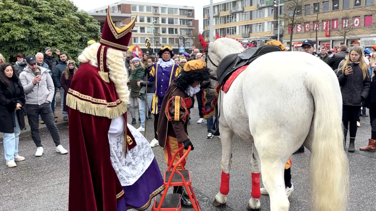 20251115 aankomst sinterklaas hengelo 3 IMG 0256
