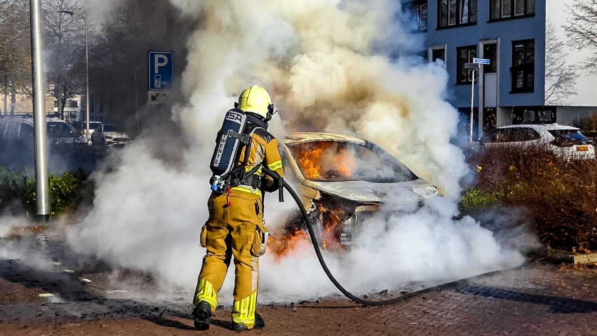 20251117 brand elektrische auto 2 News United Dennis Bakker
