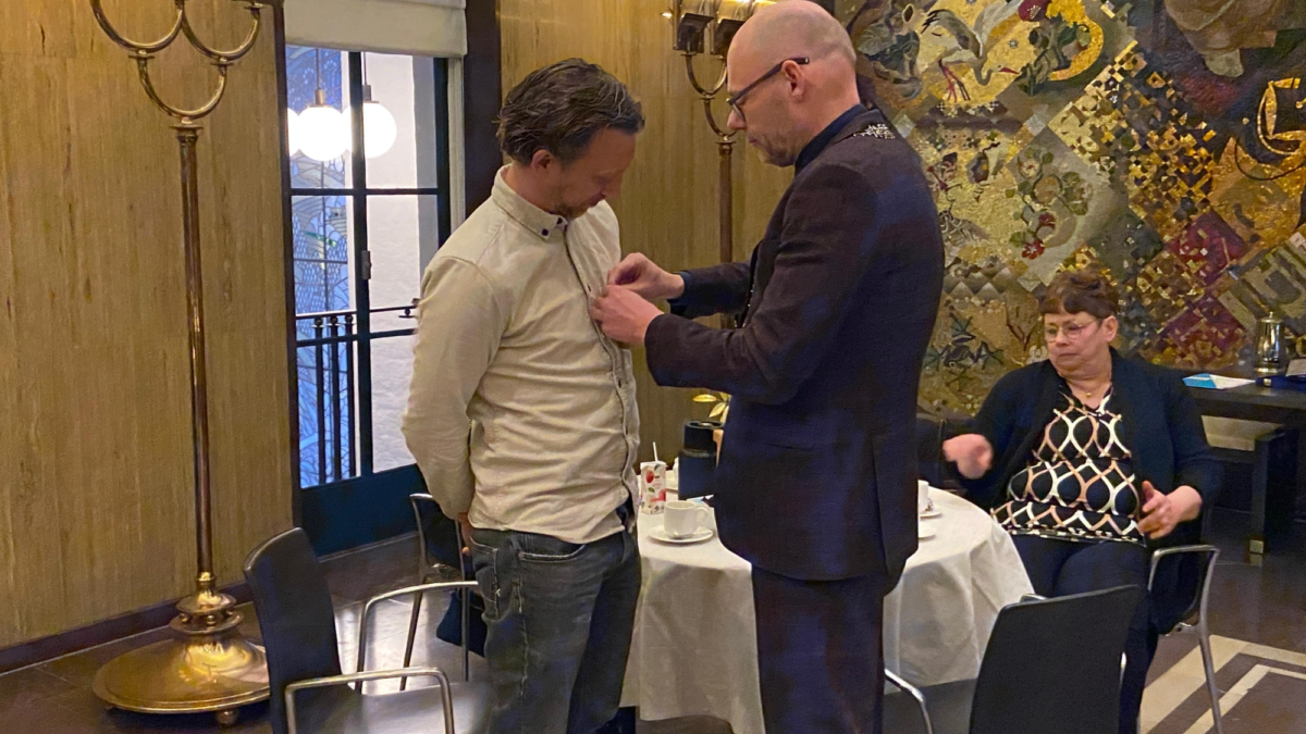 20251118 rick dikken onderscheiding 02