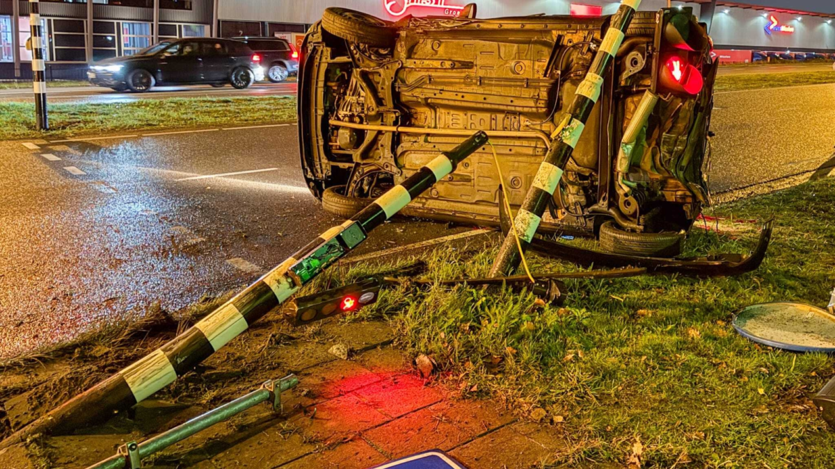 Auke Vleerstraat - ongeval - ravage