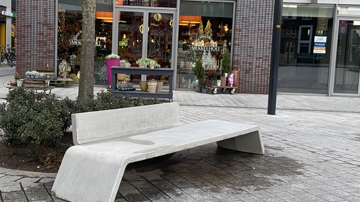 20252011 Bankje Roombeek