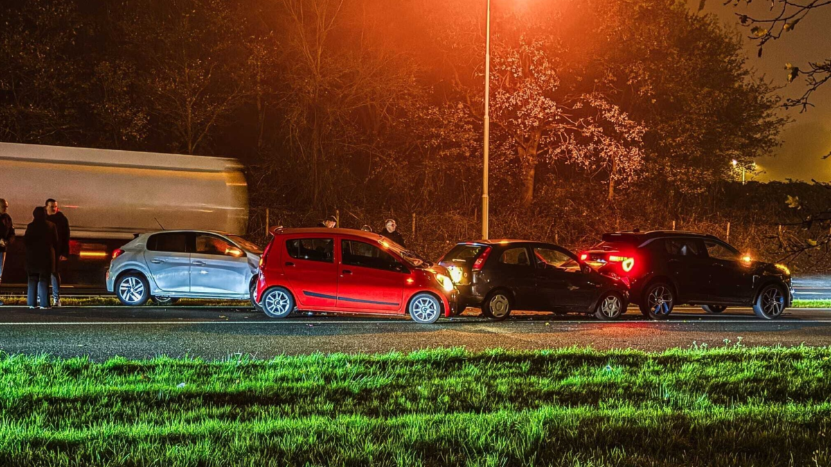 20251126 Ongeval Kettingbotsing N35 Enschede