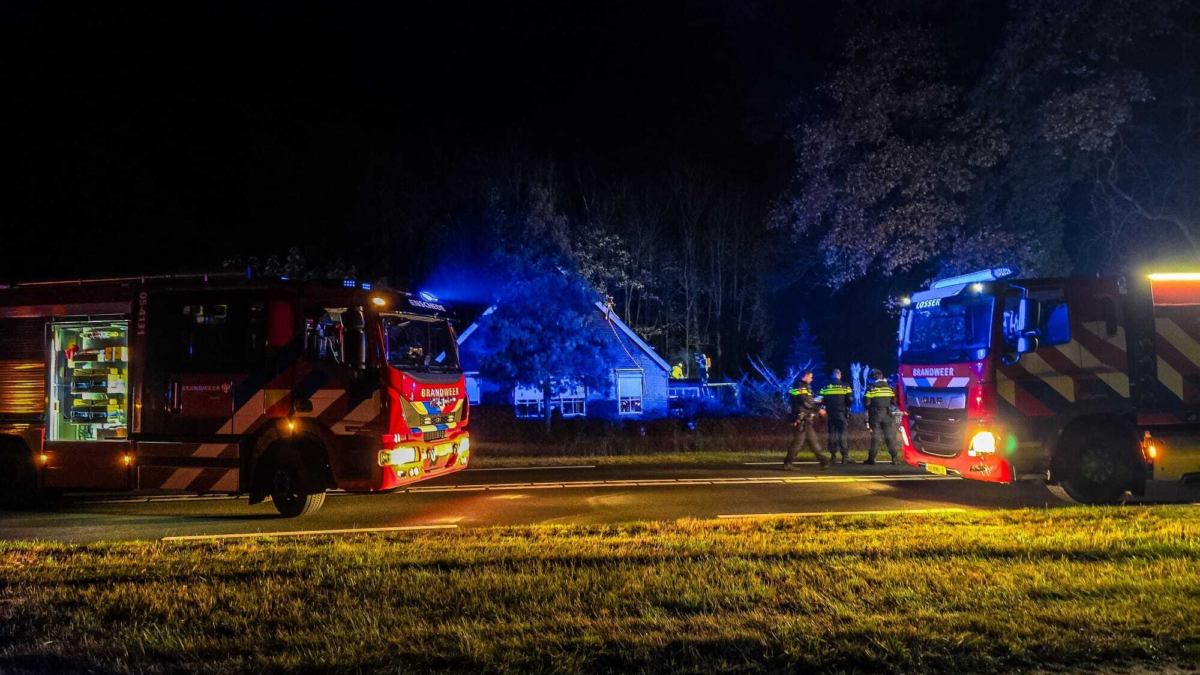 20251127 brand Enschede News United Dennis Bakker 1