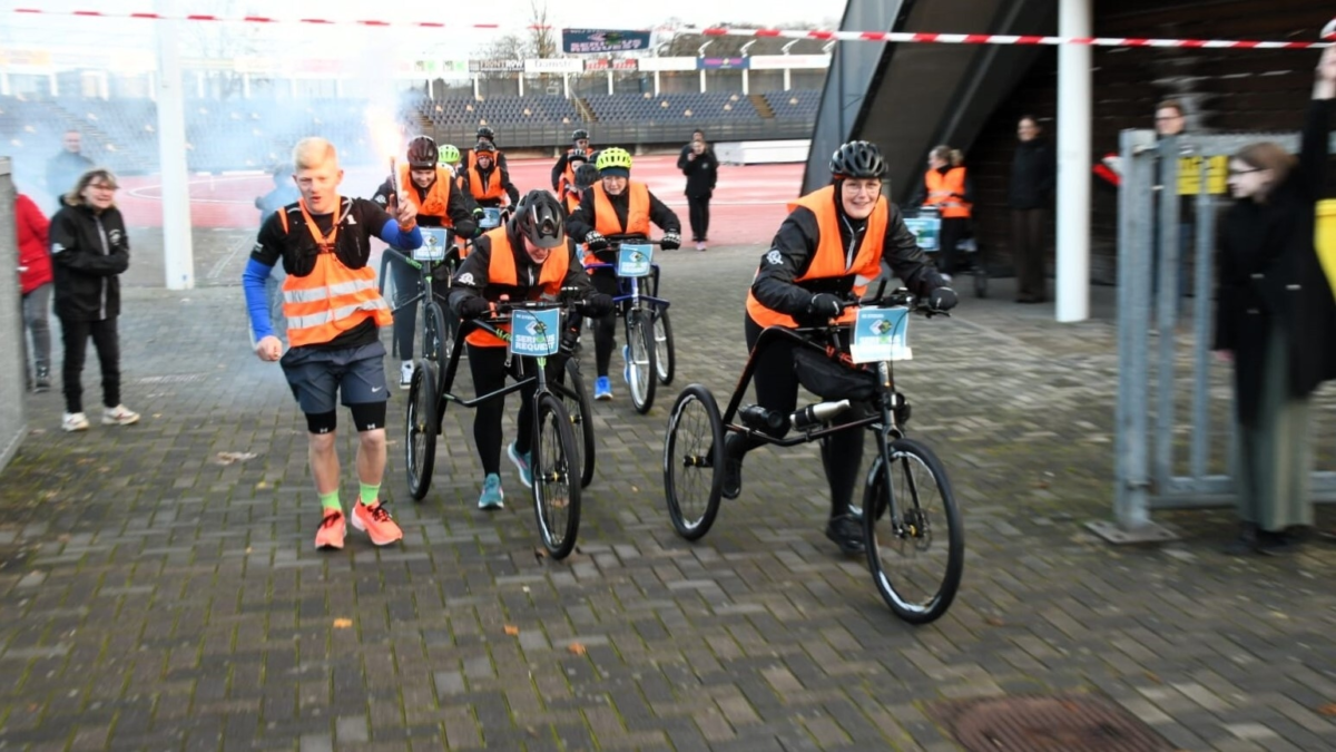 251201 framerunners start2