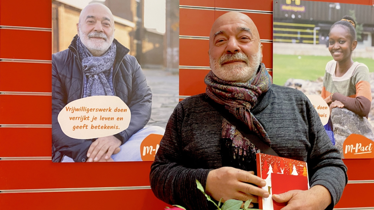 20251207 Fernando vrijwilligersexpositie Enschede 1 Twente