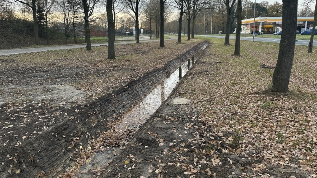 Luttermolenveld bermsloot Vechtstromen