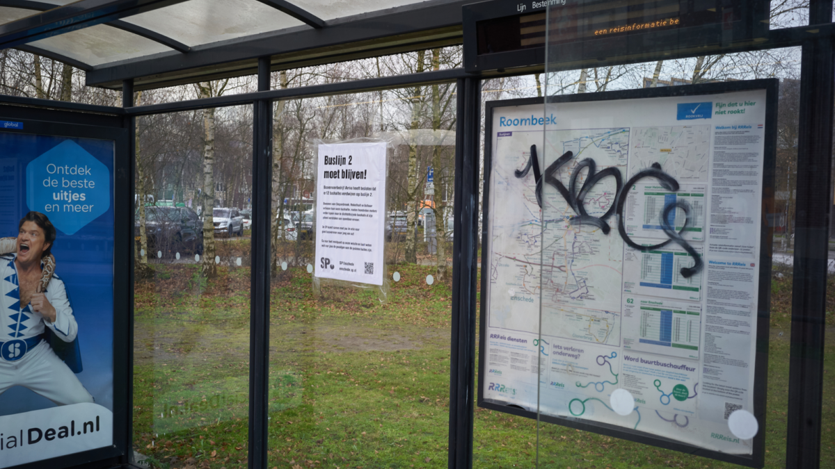 bushokje - bushalte - lijn 2 - ov - openbaar vervoer