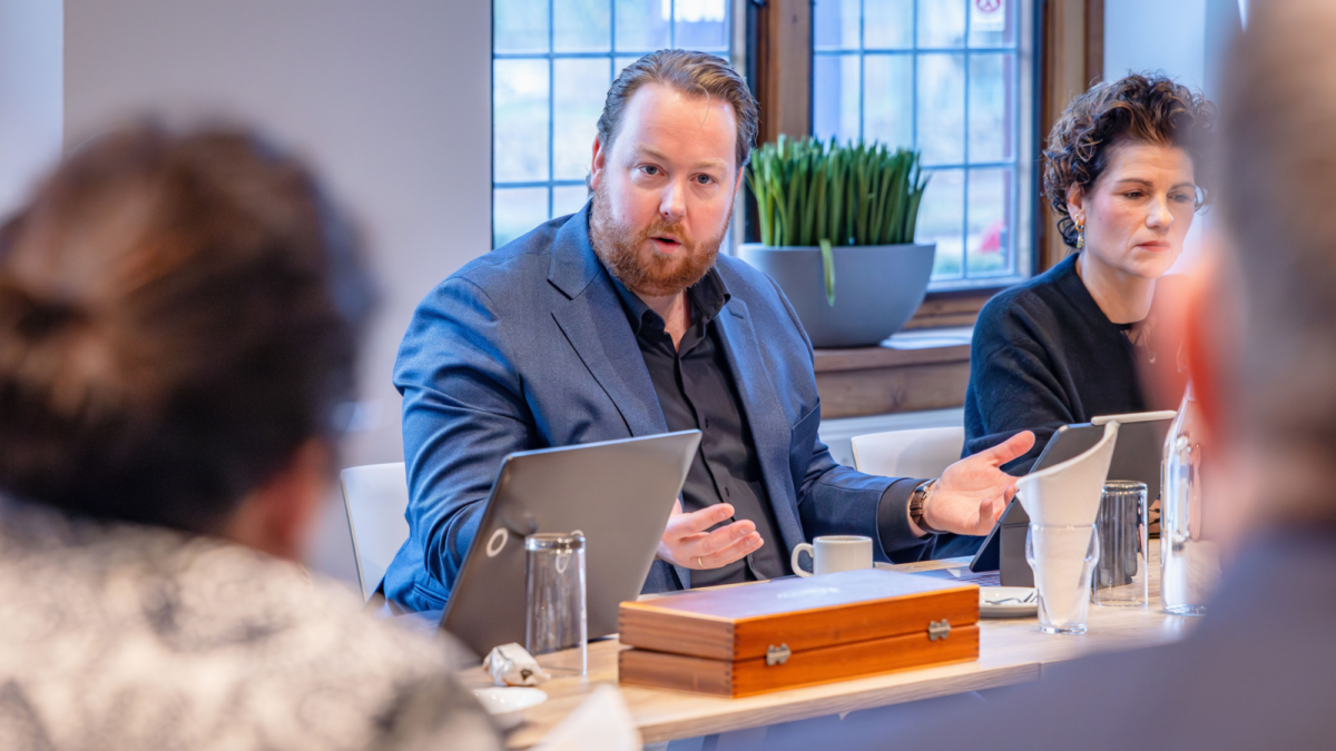 Jeroen Diepemaat in overleg