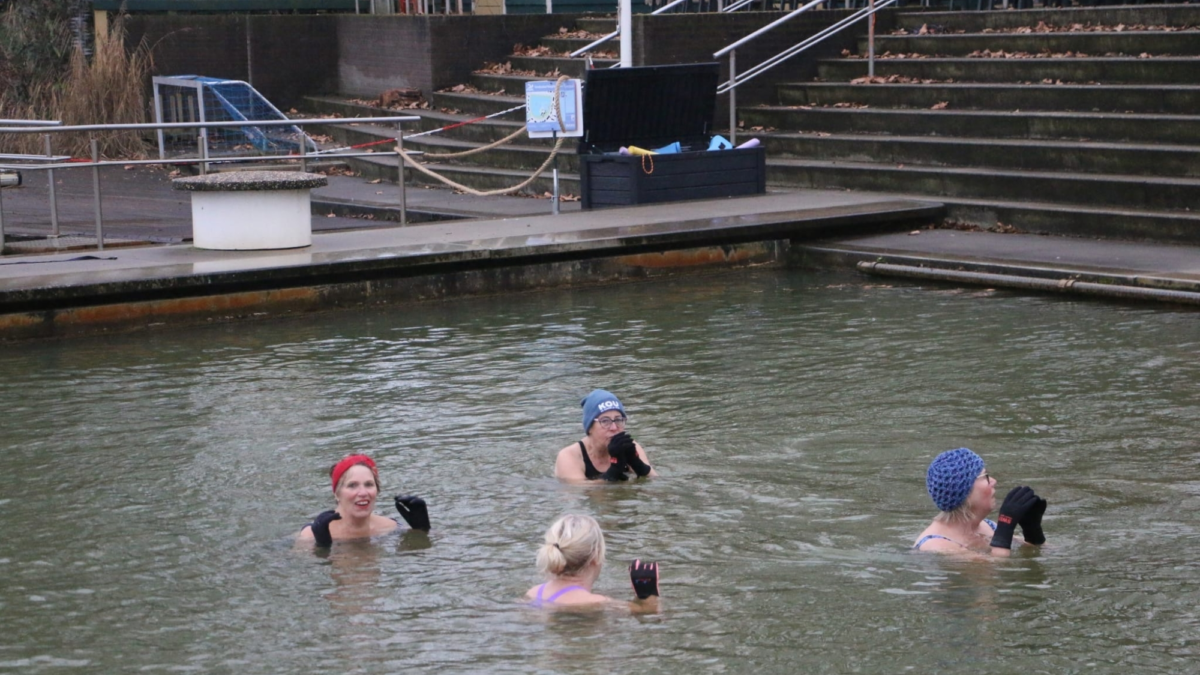 20260101 tuindorpbad nieuwjaarsduik foto news united rick olde nordkamp4