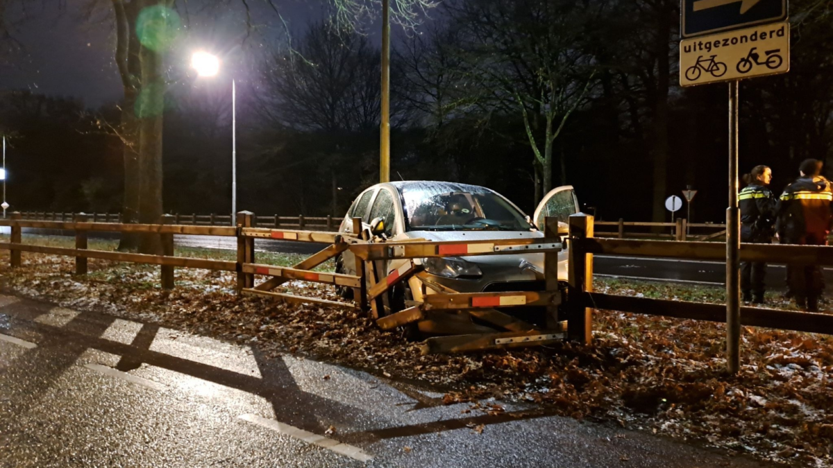 Botsing door gladheid Almelo 1