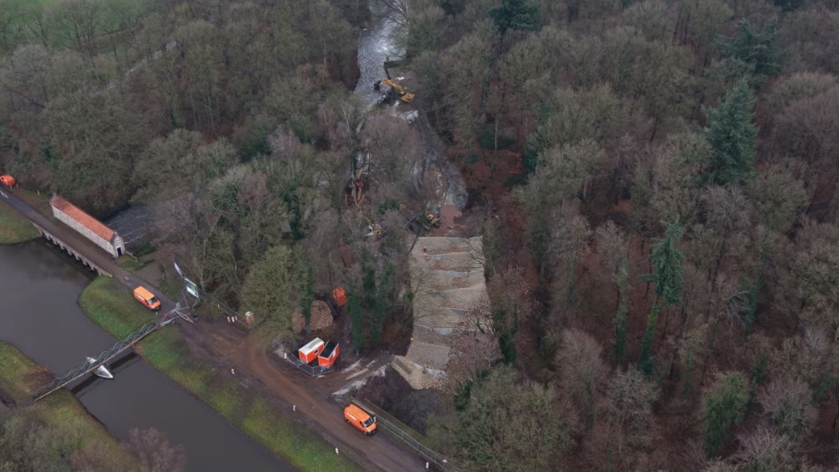Aanleg vispassage naast schuivenhuisje