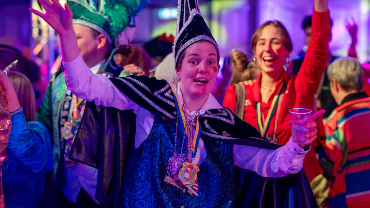 17 Onbeperkt Carnaval Dezefoto IMG 3621 Z632033