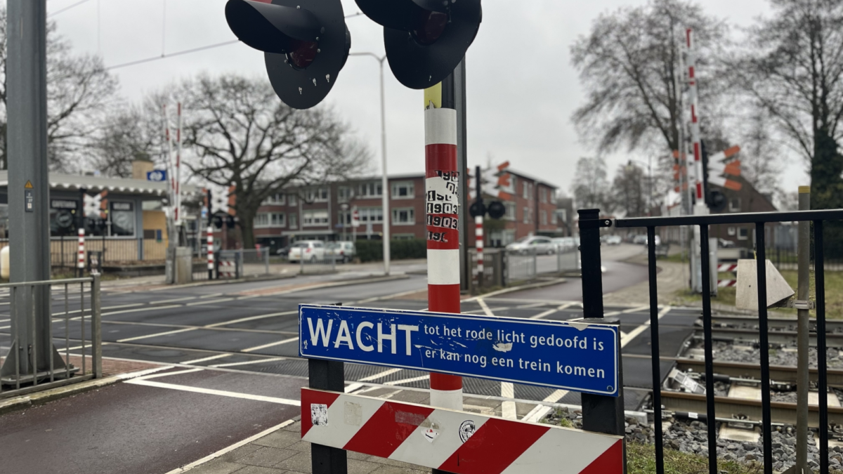 Spoorwegovergang De Riet Almelo