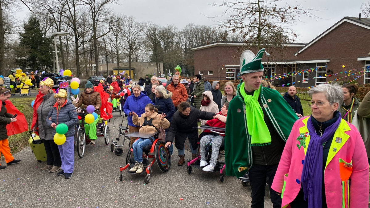 Foto 2 optocht Losserhof