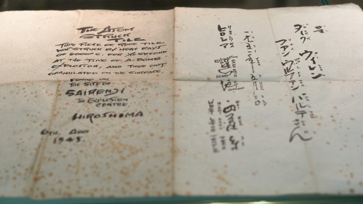 Dakpannen uit Hiroshima - certificaat