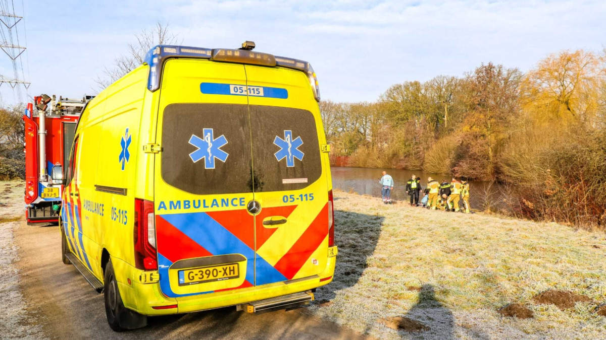 20260215 persoon te water Enschede News United Dennis Bakker1