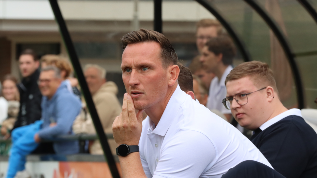 SVZW trainer Frank Eeftink