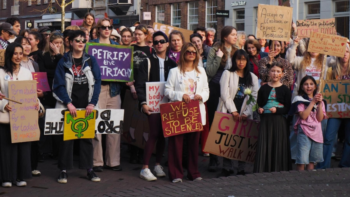 Vrouwenmars internationale vrouwendag ei van ko enschede 2026