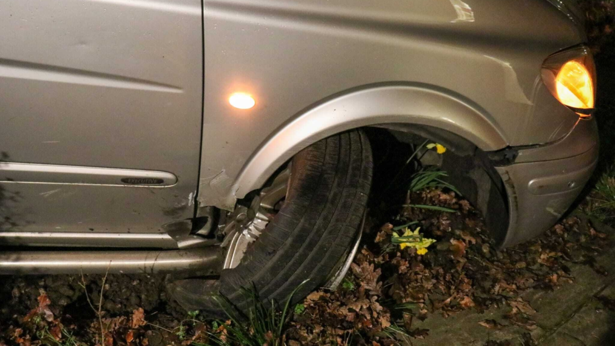 20260314 ongeluk Enschede News United Dennis Bakker 1