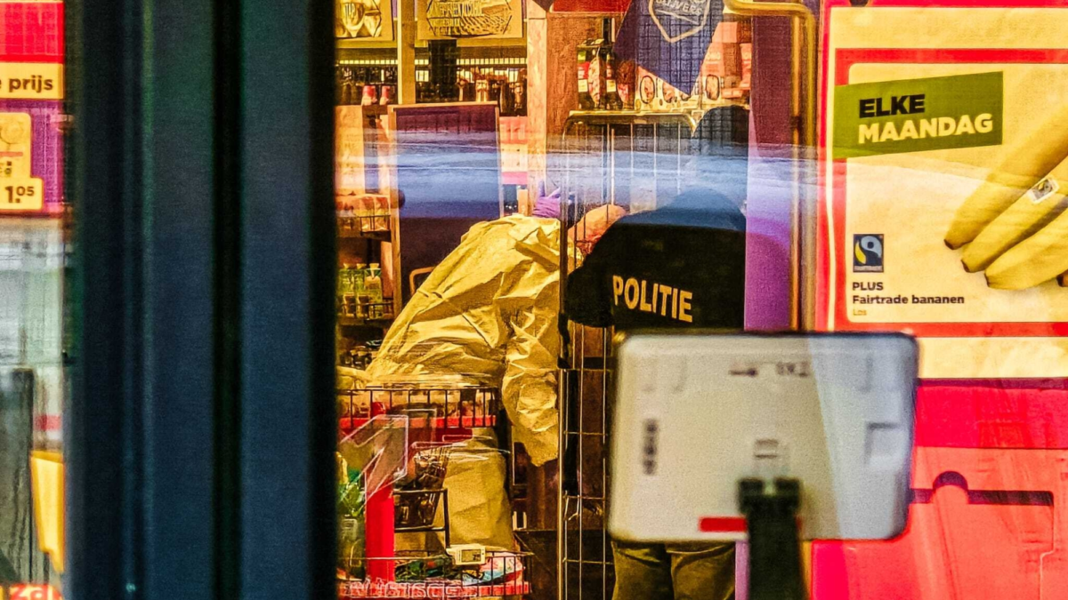 20260317 politieonderzoek supermarkt Enschede News United Dennis Bakker 1
