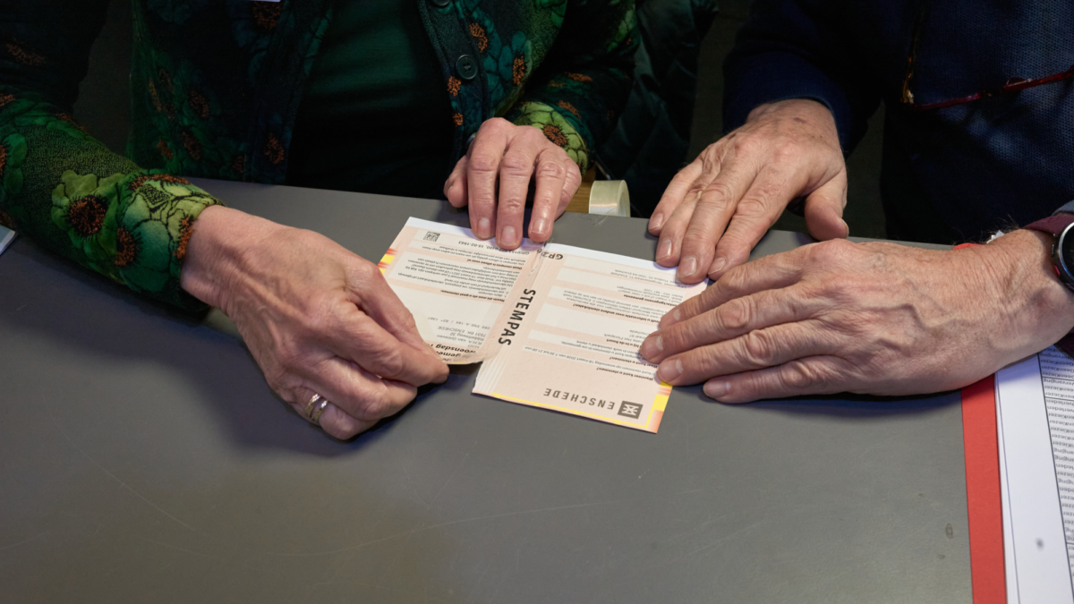 Stembureau - stempas - plakband