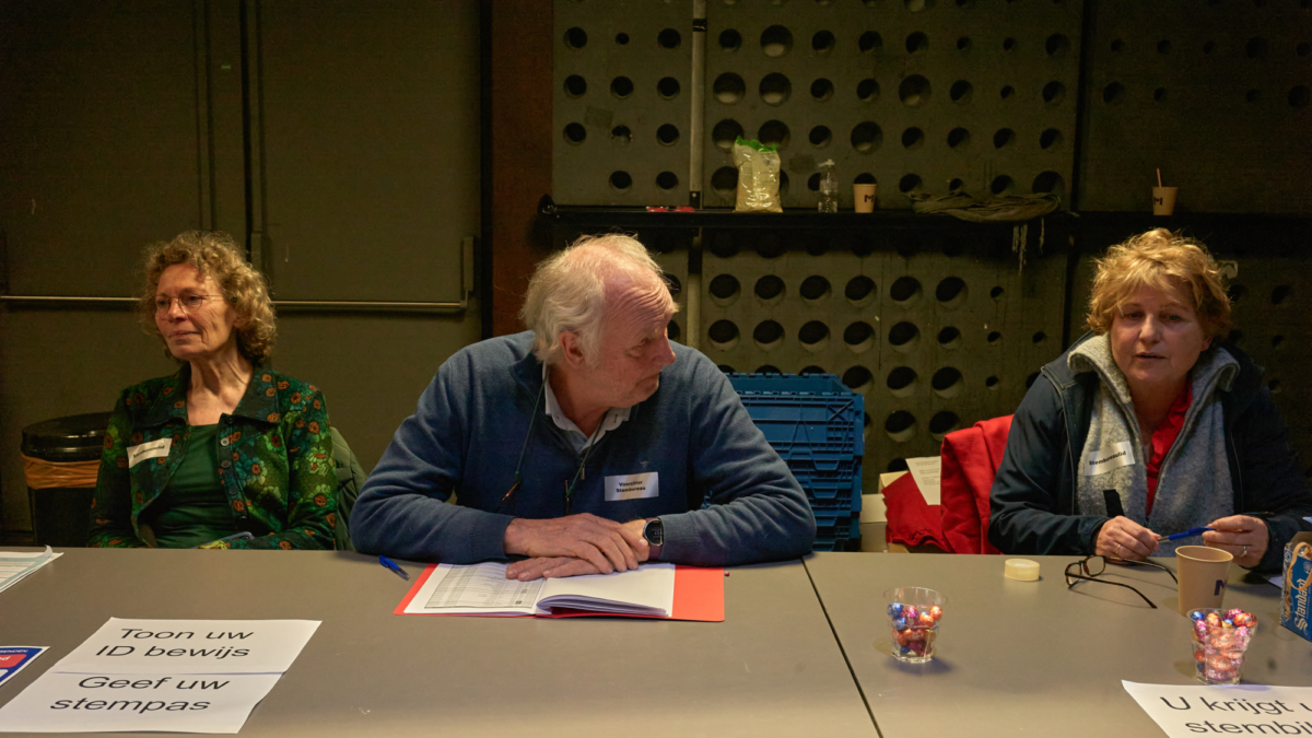 Stembureau - verkiezingen - Metropool