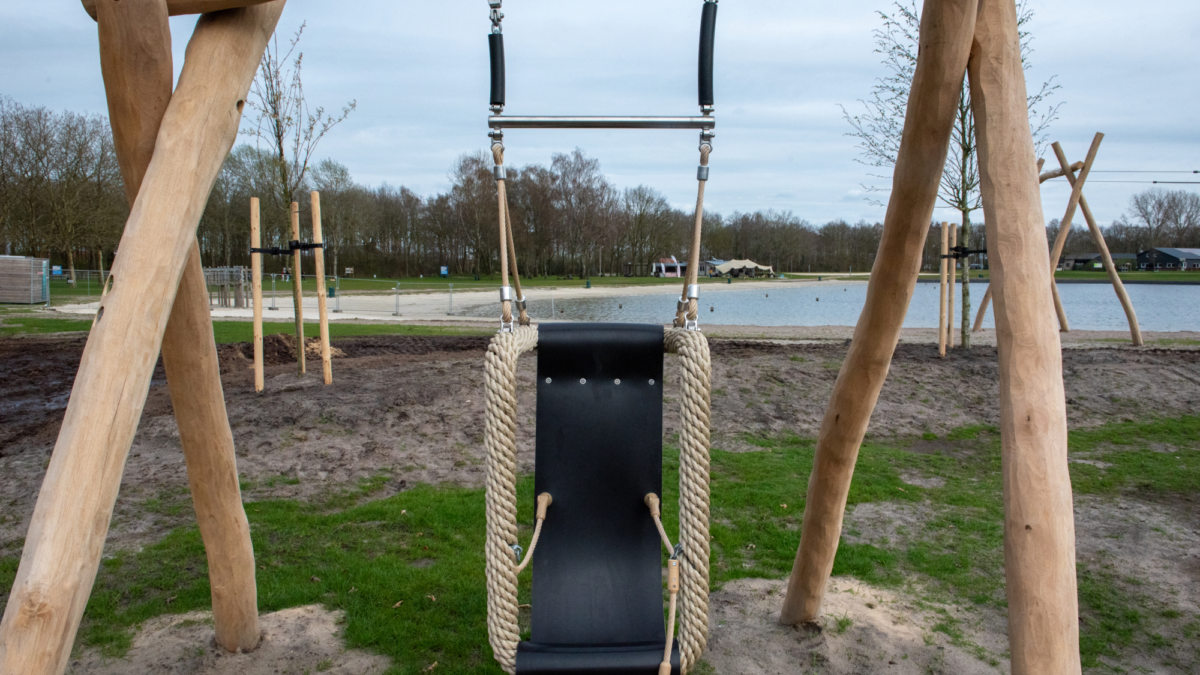 Mindervalide schommel Het Lageveld Wierden