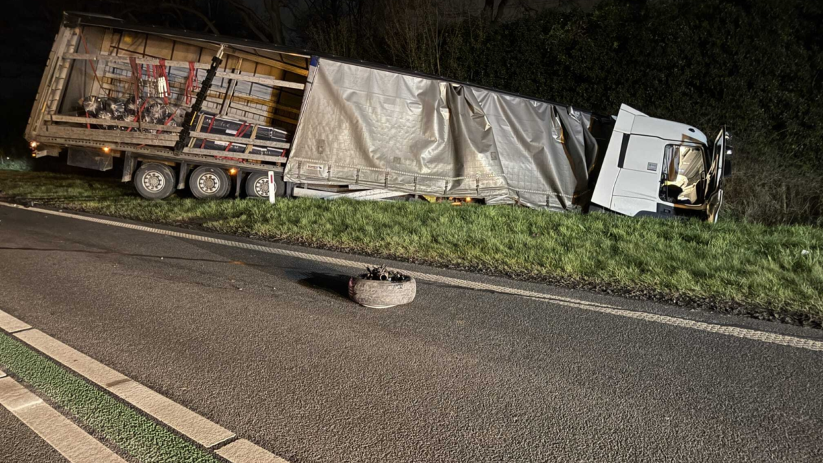 20260327 enschede ongeval vrachtwagen n35