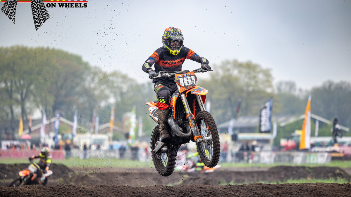 Paascross Hoge Hexel