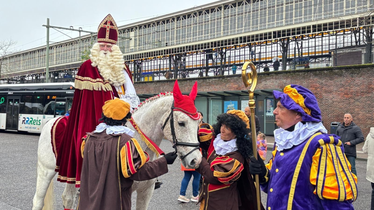 251115 sinterklaas hengelo